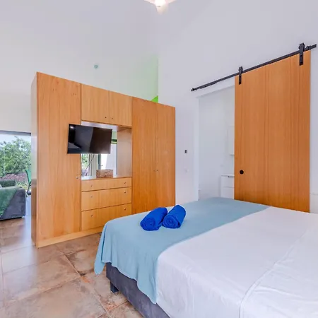 Sunny Hill-6 By Interhome *